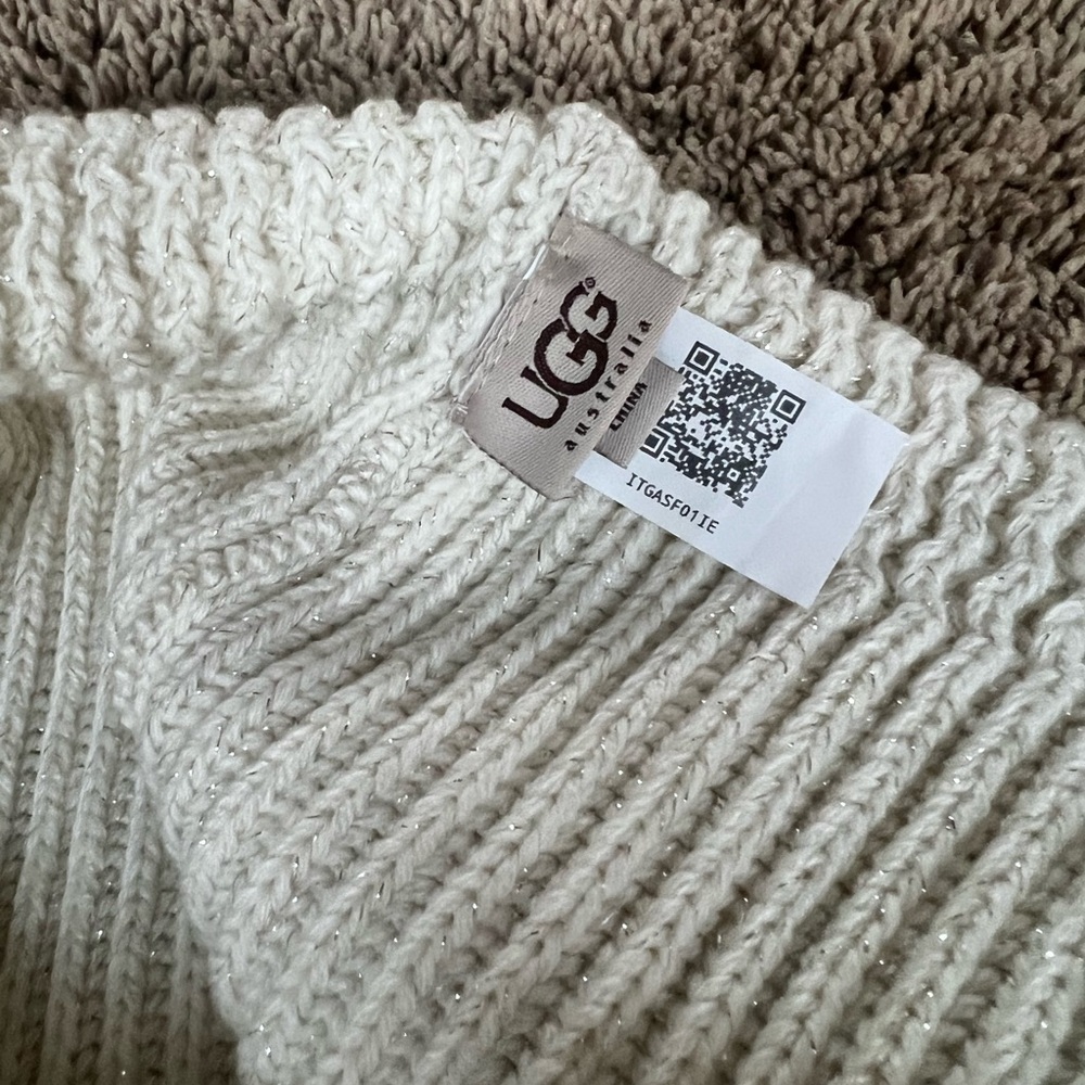 Ugg Infinity Scarf - image 4